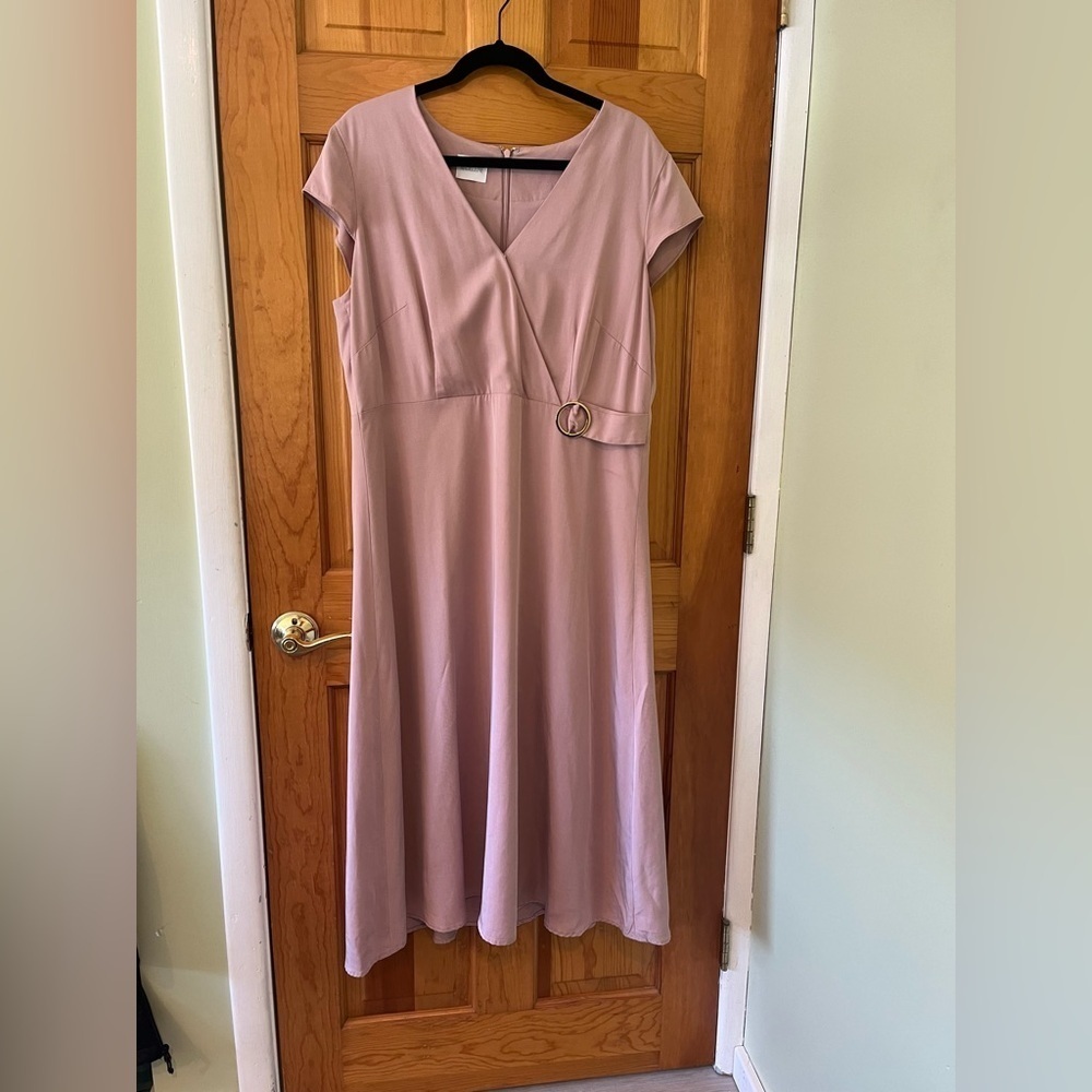 Madeleine Dusty Rose Wedding Guest Dress Size 44 / XL Back Zip Cap Sleeve
